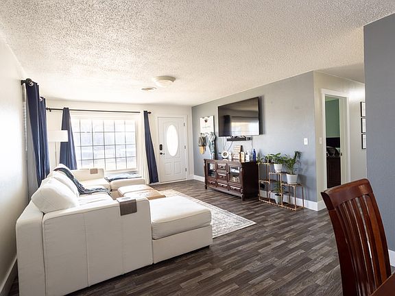 2nd image of 400 SW 12th St