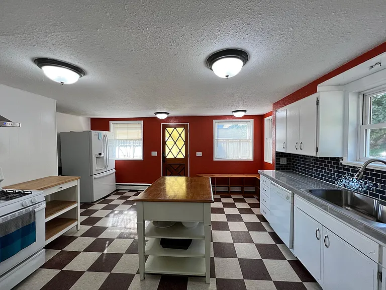 2123 Park St — Photo 4