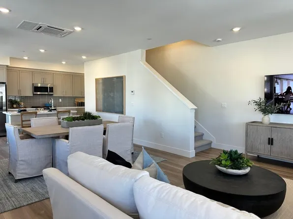 5767 Ironhorse Pkwy #C, Dublin, CA 94568