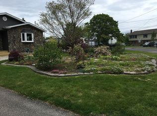 357 Renee Dr, Bayport, NY 11705