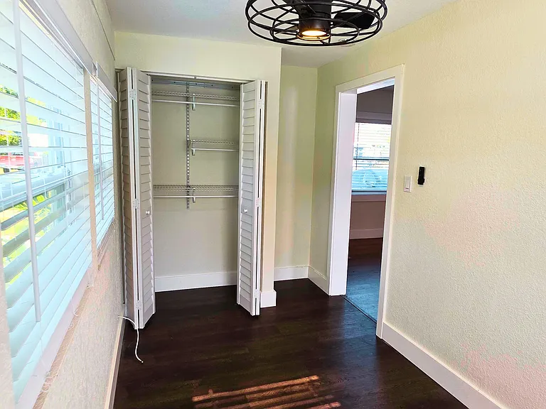 Office / Den / Kid's Bedroom