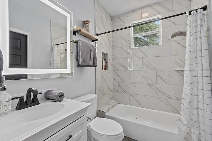 1015 Brooks St — Photo 13