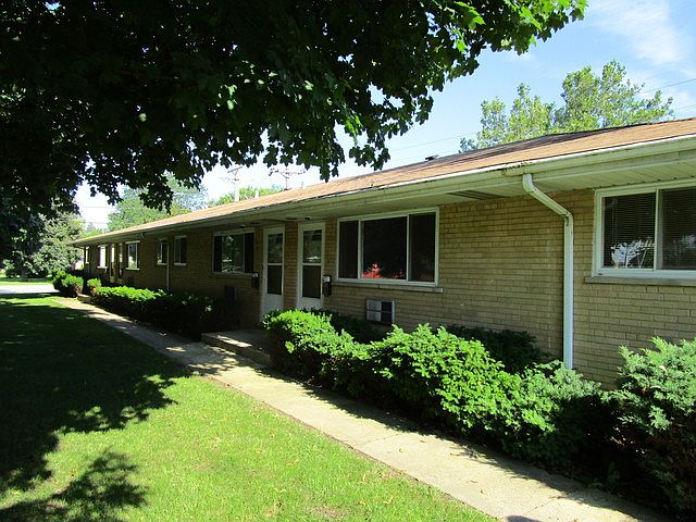 1st image of 202 Walter Dr