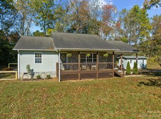 96 Mauney Cove Rd, Waynesville, NC 28786