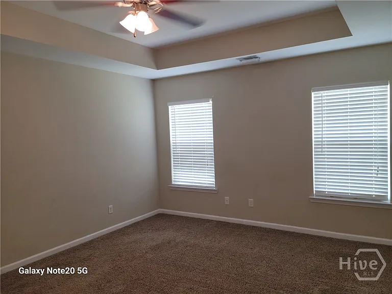 104 Clydesdale Ct — Photo 11