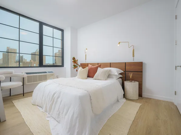 40 Bruckner Boulevard image 5 of 9