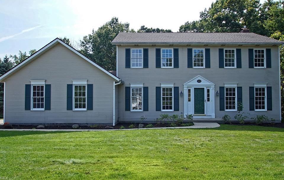 1st image of 1624 Carriage Hill Dr