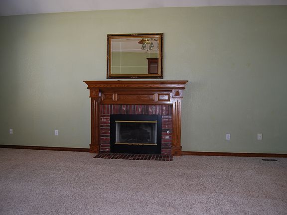 5th image of 10513 S Miller Ave