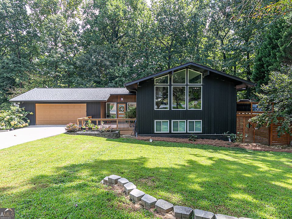 1st image of 371 Clear Spring Ct