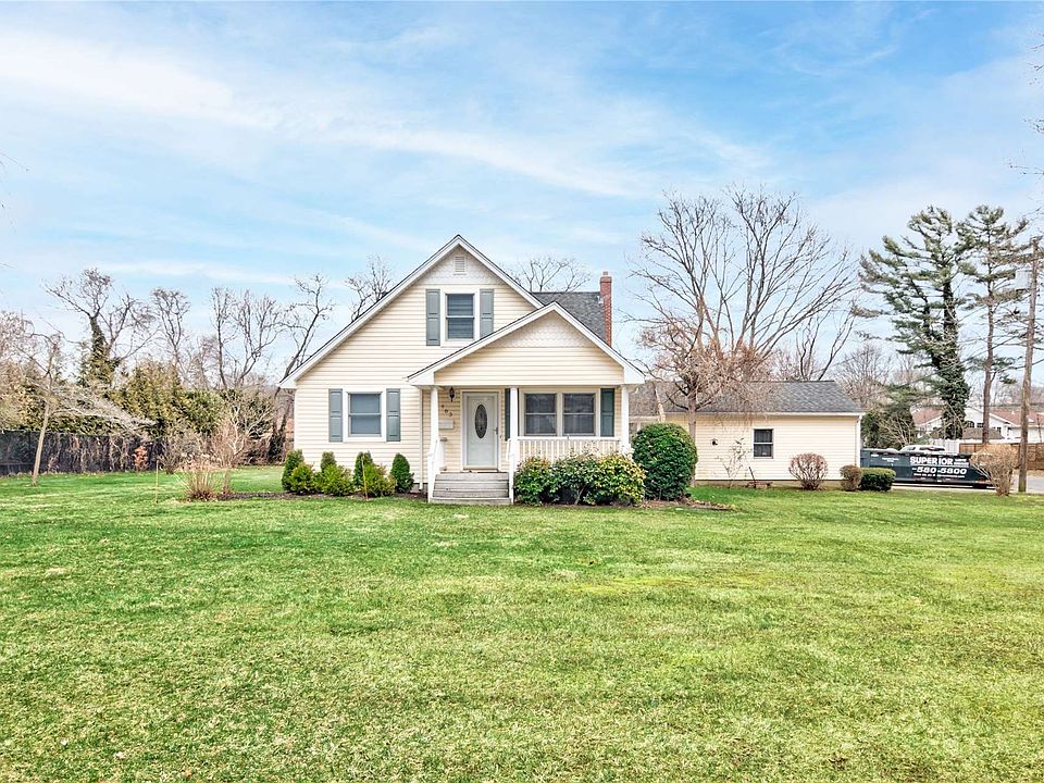 403 Sunrise Avenue, Sayville, NY 11782 Zillow