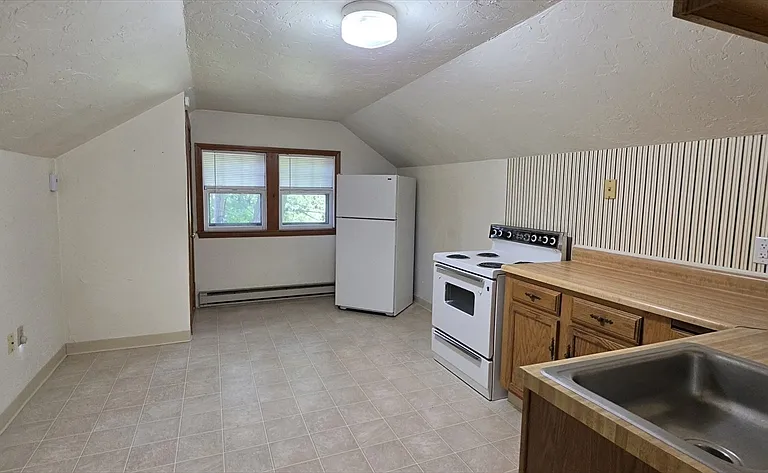 109 Green Hill Pkwy #2 — Photo 2