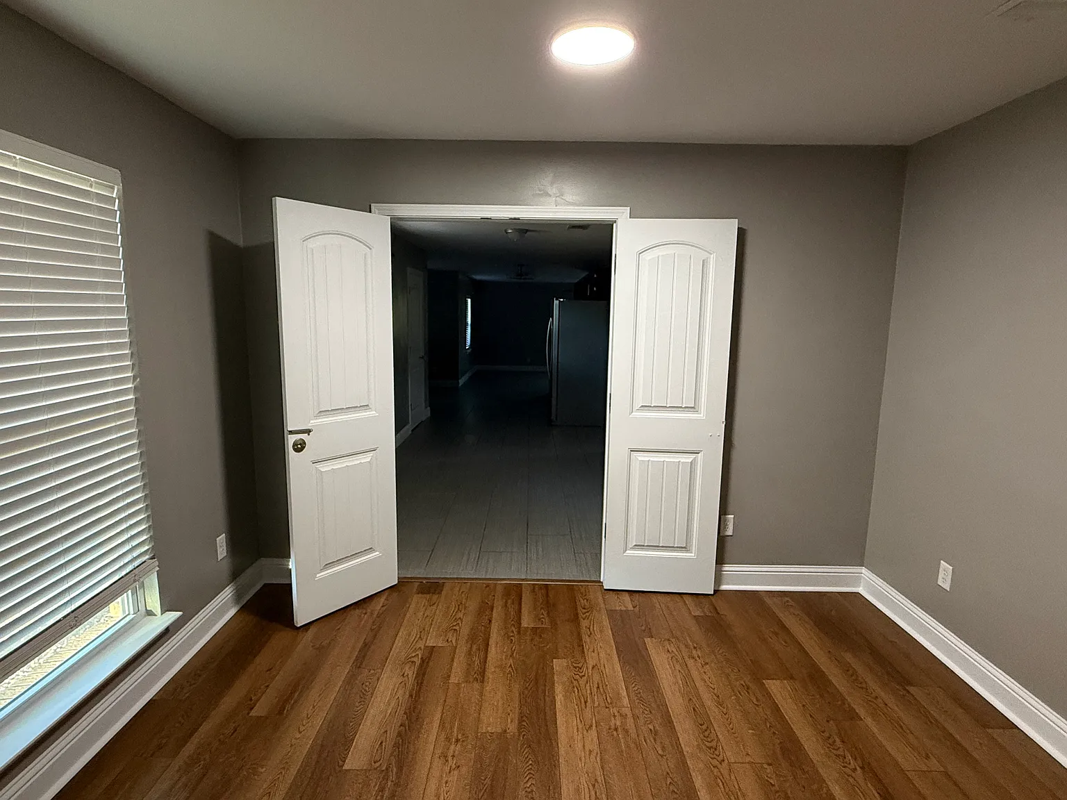 575 Meadow Dr — Photo 2