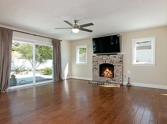 4th image of 211 Longridge Ct