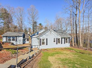 5 Crest Dr, Mahopac, NY 10541