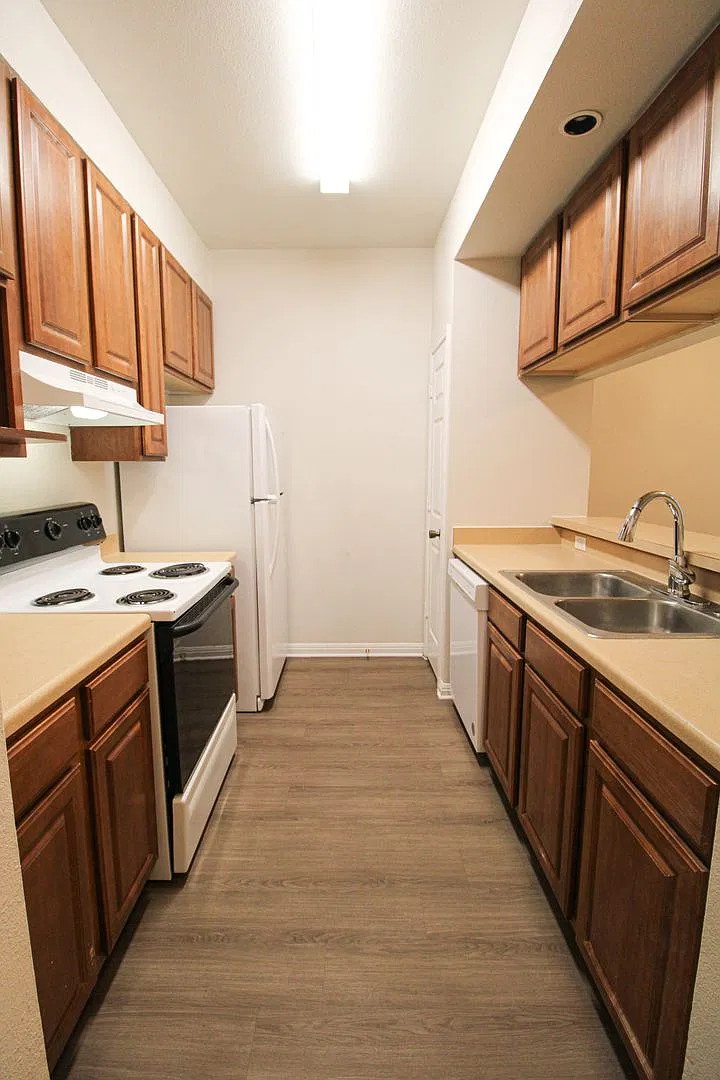 530 Dukeway Unit #4 — Photo 3