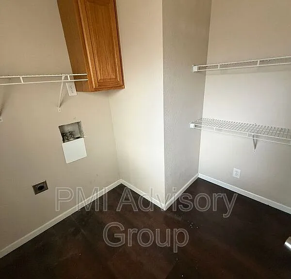 1727 SW Mission Ave — Photo 7