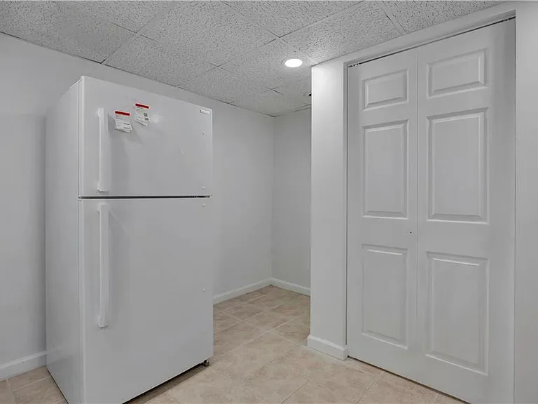 3442 Skyland Dr — Photo 10