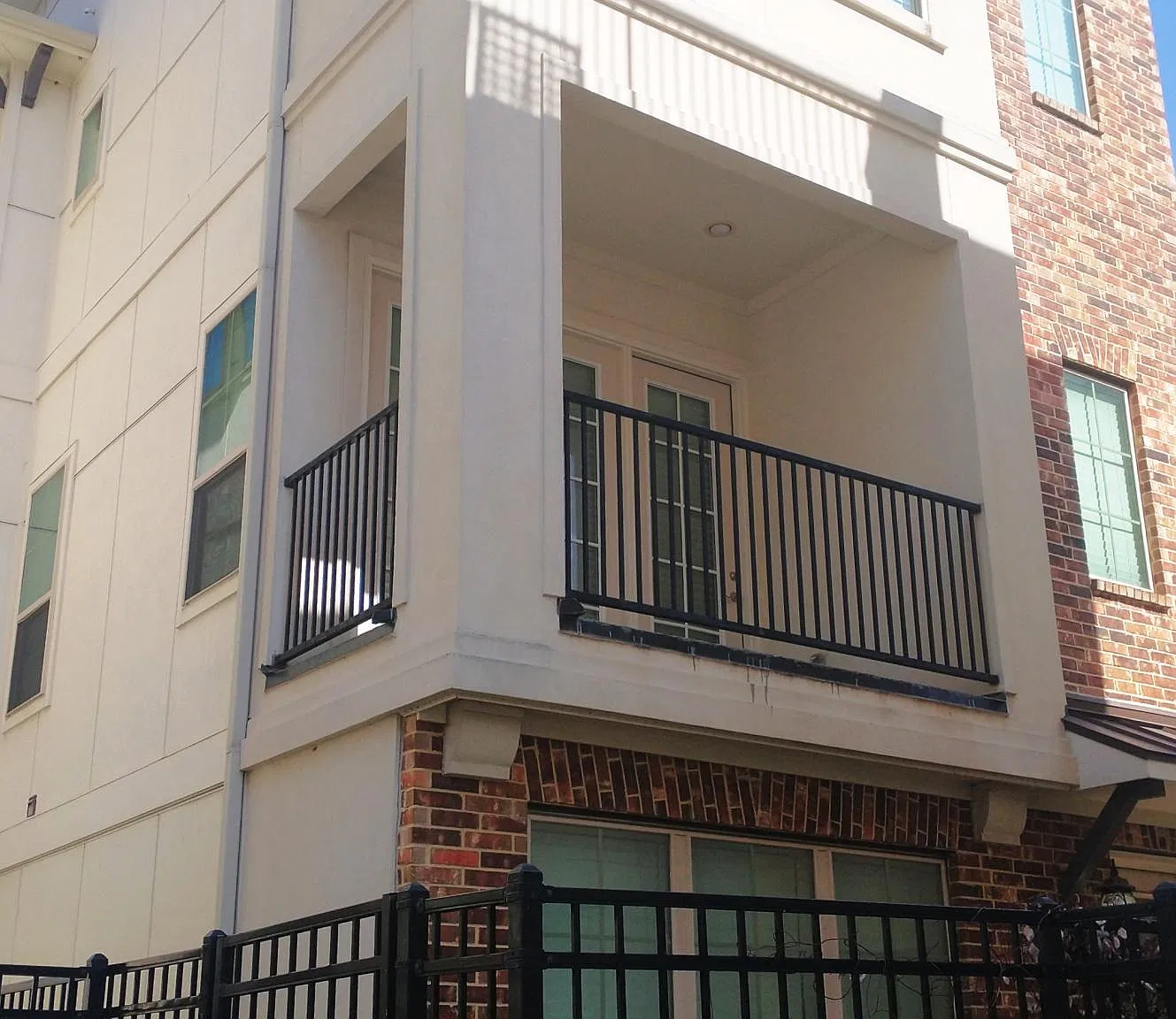 3406 La Branch St — Photo 2