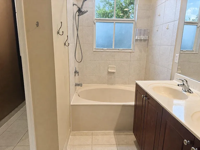 2851 W Prospect Rd #1209 — Photo 10
