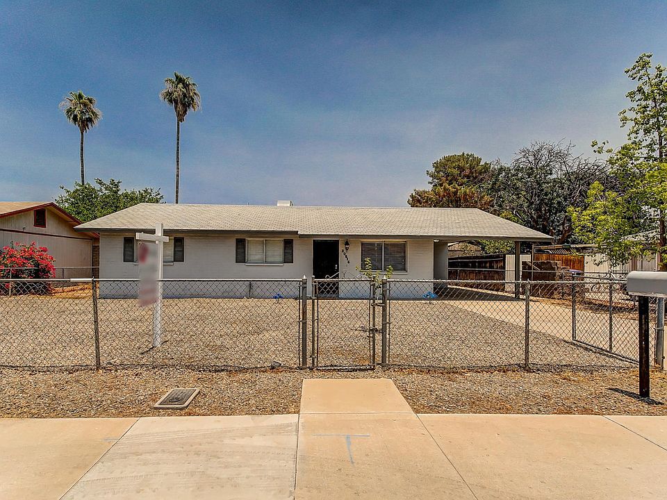 1st image of 20816 E Munoz St