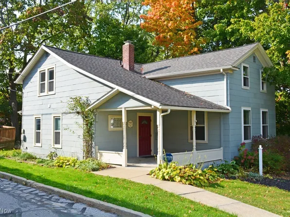 107 Center St, Chardon, OH 44024