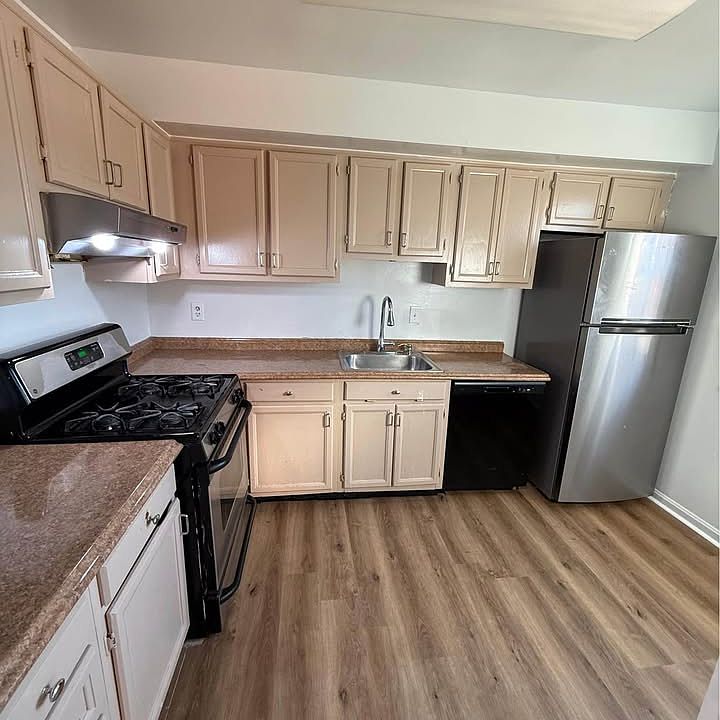 1st image of 728 Quince Orchard Blvd APT T2