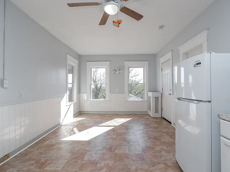 208 Prospect St #2 — Photo 8