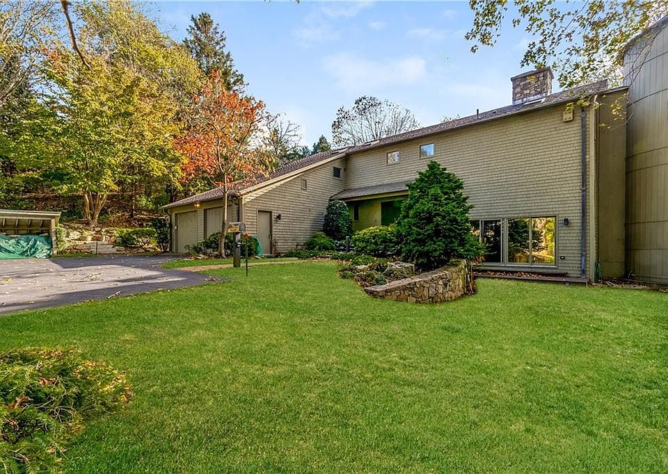 30 Hazard Rd, Newport, RI 02840 MLS 1321370 Zillow