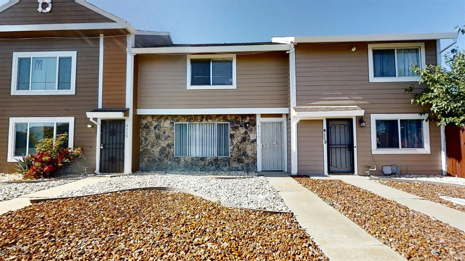 4117 Brookfield Dr photo 1