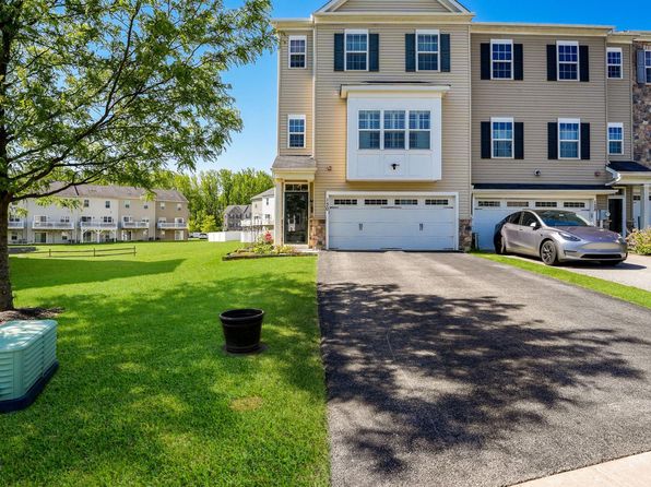 130 Master Ave