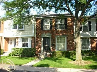 1st image of 1069 Woodbridge St