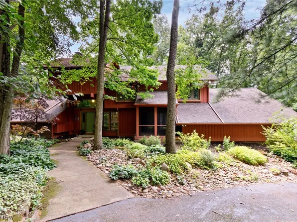 3820 W Bath Rd, Akron, OH 44333