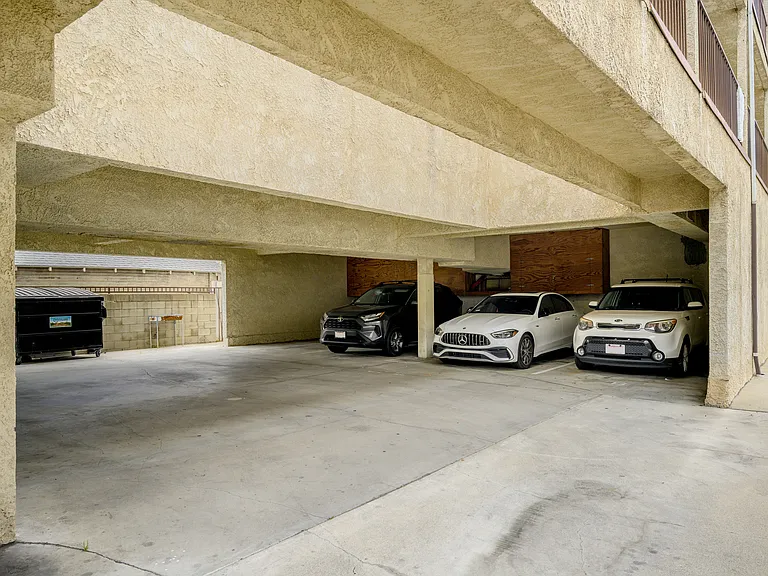 330 Pioneer Dr #6 — Photo 19