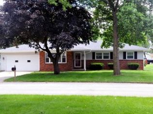 302 W Plains Dr, Oreana, IL