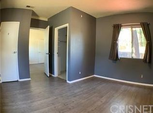 9605 Sunland Pl, Sunland, CA 91040