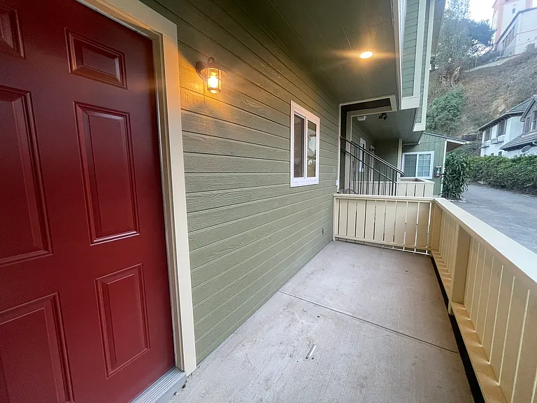 305 Ladera St #E — Photo 10