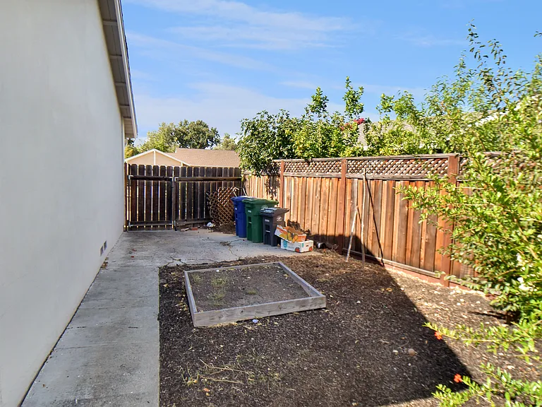 2810 Bowlin Ave — Photo 24