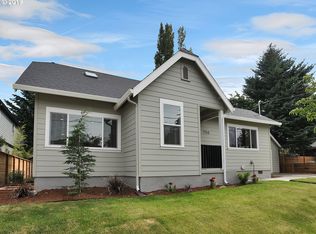 750 NE Holland St, Portland, OR 97211