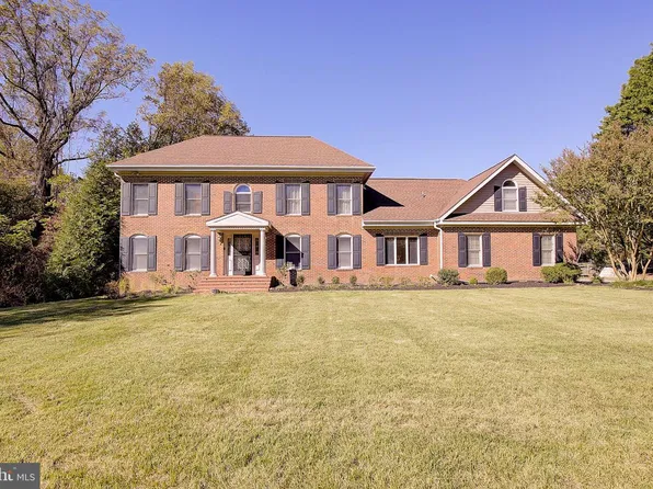 8904 Stratford Ct, Owings, MD 20736