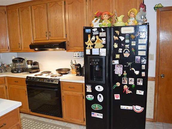 4th image of 7401 Lillie Ln