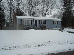 25 Scenic Dr, North Kingstown, RI 02852