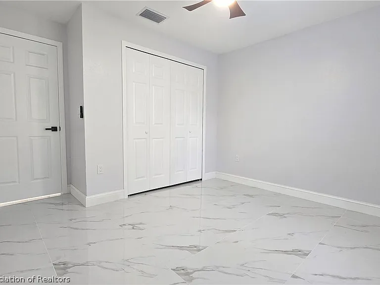 4720 Trout Ave — Photo 23