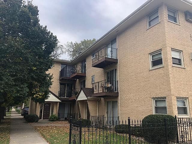 1st image of 3150 N Neva Ave APT 2B