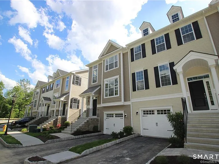 10 Moorland Dr #10 — Photo 14