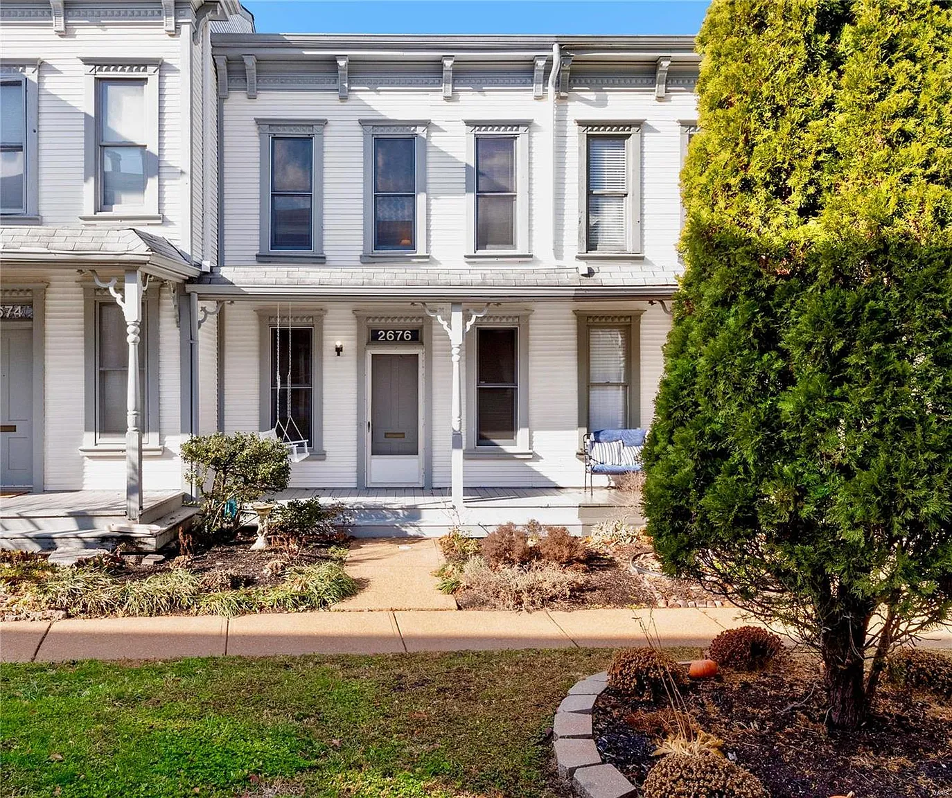 2676 Park Ave photo 1
