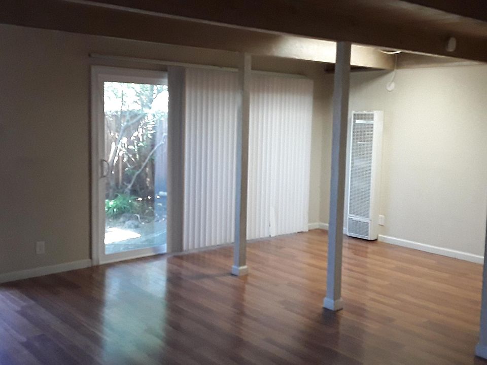 1st image of 1155 Weyburn Ln APT 7