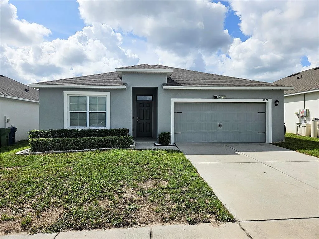4 bed, 2.0 bath, 1851 sqft, $2,000 — Photo 2