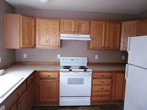 4th image of 2461 McNeil St