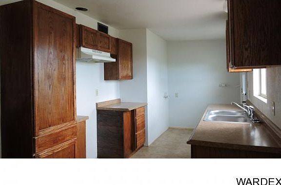 4th image of 12455 N Nelson St