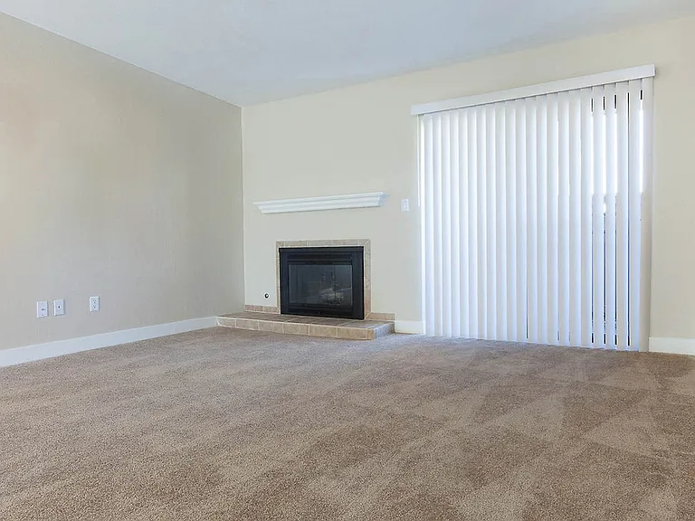Foothill - Twin Creeks Condos — Photo 10